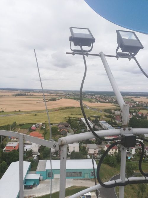 Výměna halogenových trubic na 80m komíně