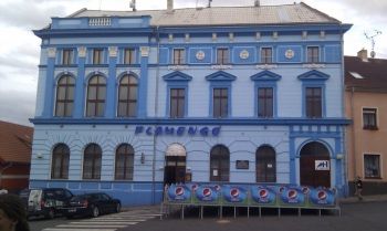 Výškové nátěry fasád a protiplýsňové nátěry