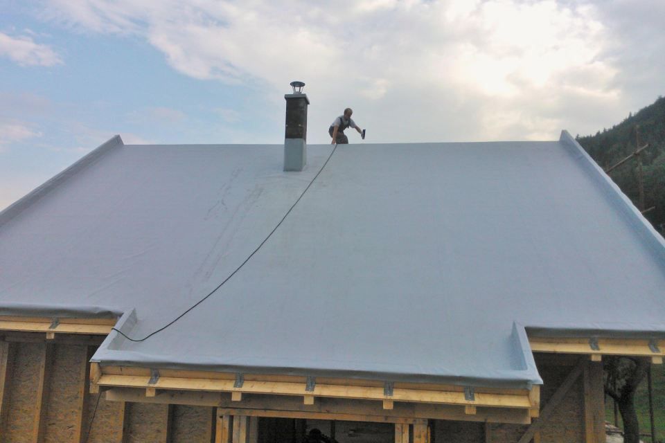 Hydroizolace střechy fólií Fatrafol